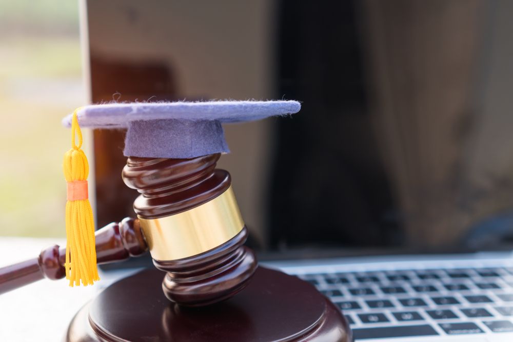 Earn Your Online Law Degree Easily