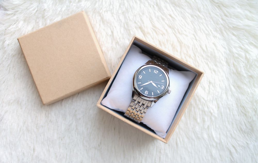 Timeless Gifts: Choosing the Perfect Holiday Gift Watch