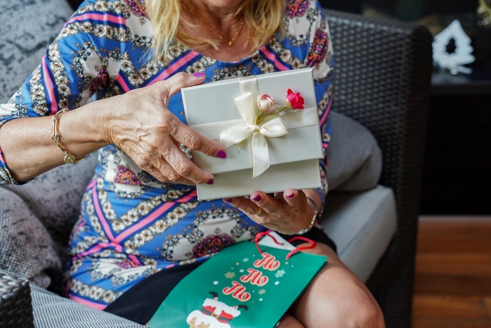 Recommended Christmas Gifts for Mature Women