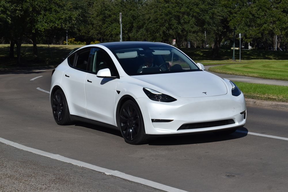 Discover the 2025 Tesla Model Y: Elegance Meets Innovation