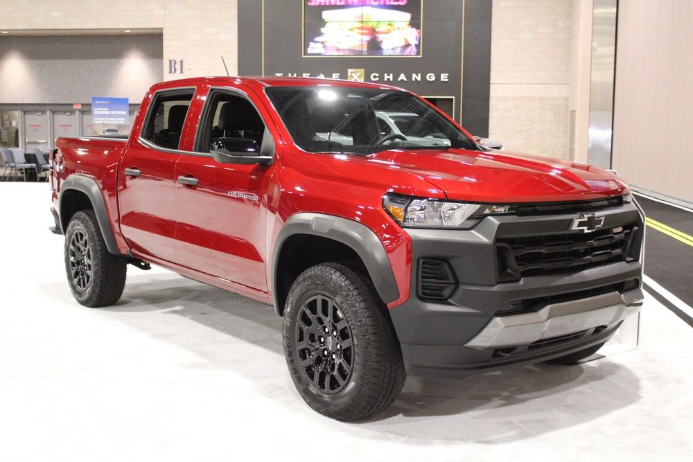 HeraldWeekly Introducing the 2025 Chevrolet Colorado MidSize Pickup